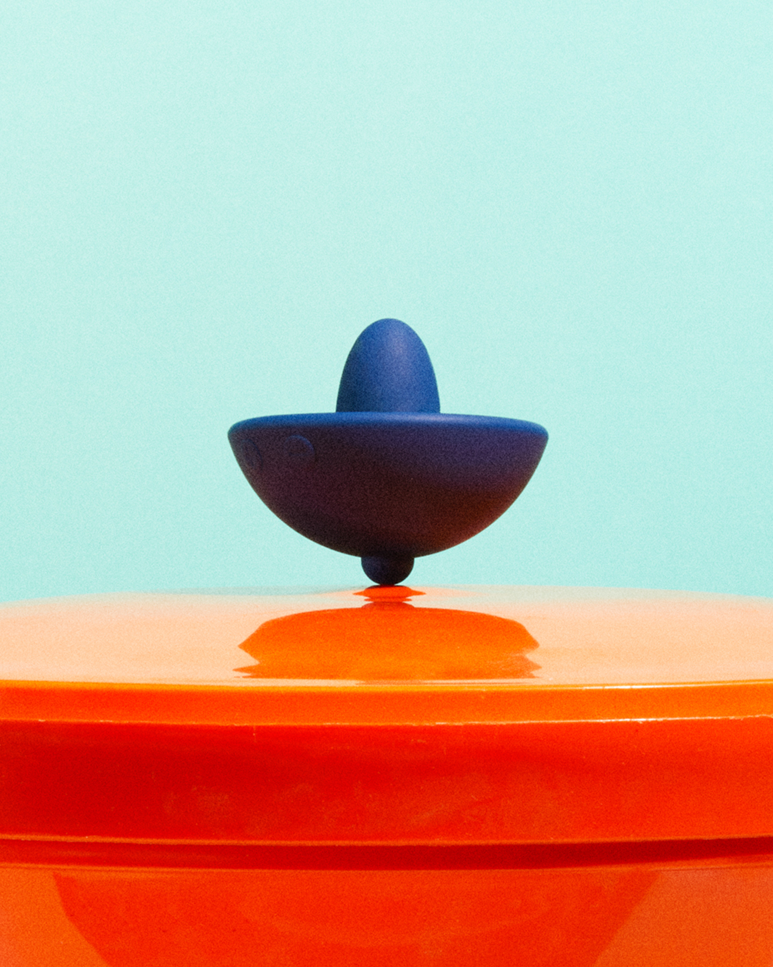 Vibrator clitoridian Toupie